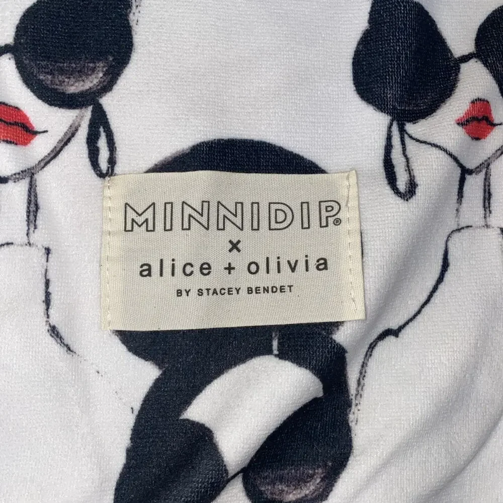Alice And Olivia X Minnidip Beach Towel Fringe retro look Stacey Bendet 39”x71”